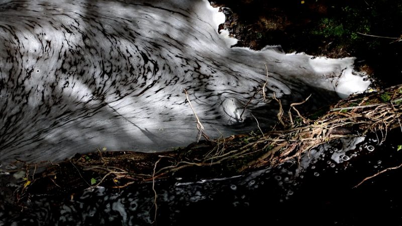 Be water, be light still1