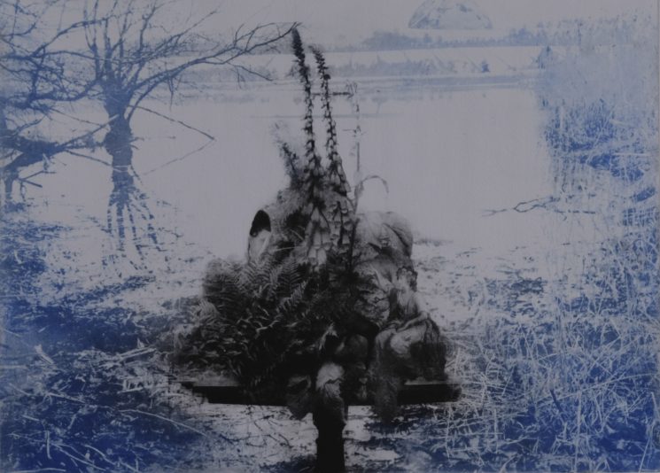 still life with eve and diana with blue background_DSF3116